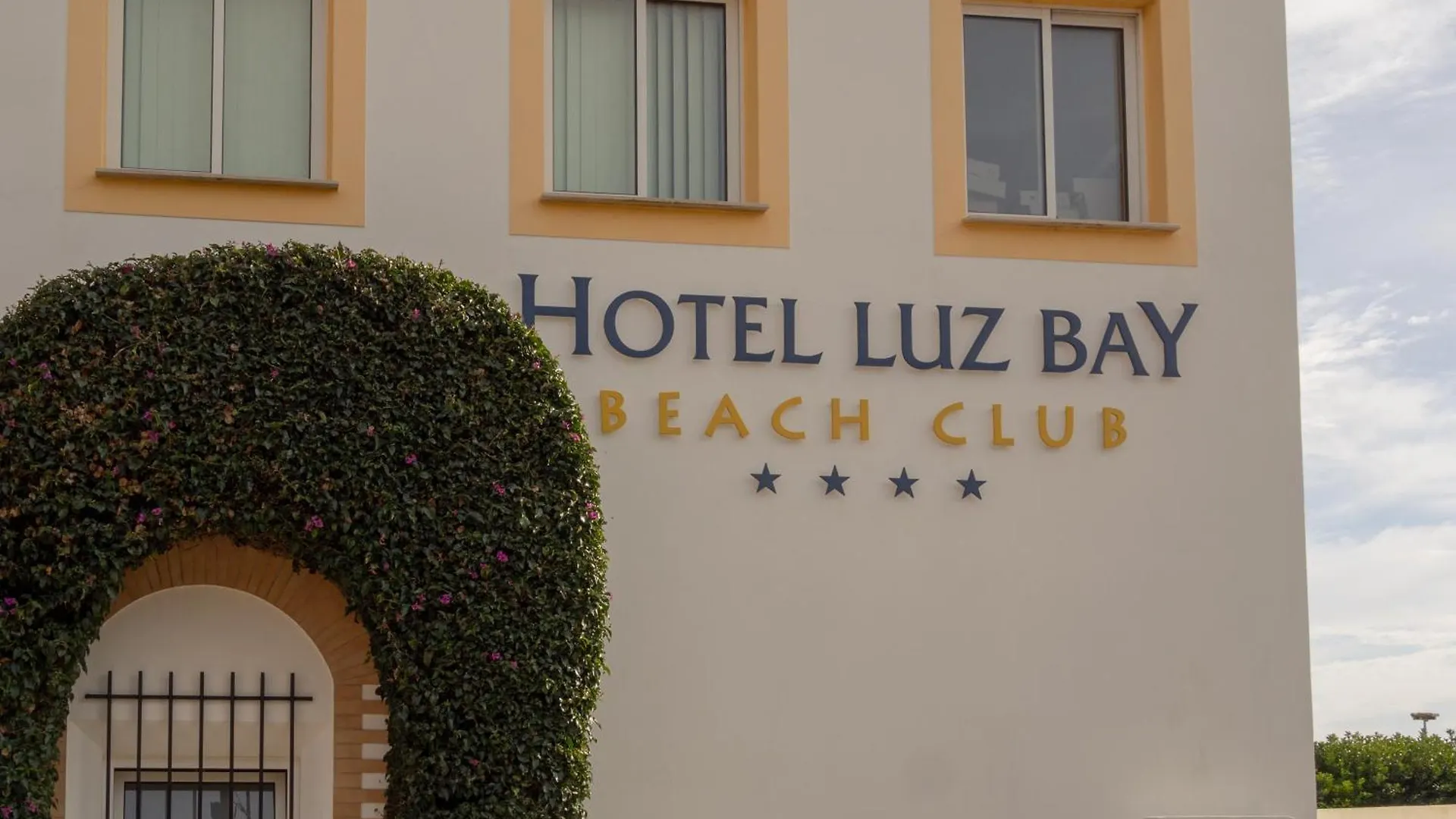 Luz Bay Hotel