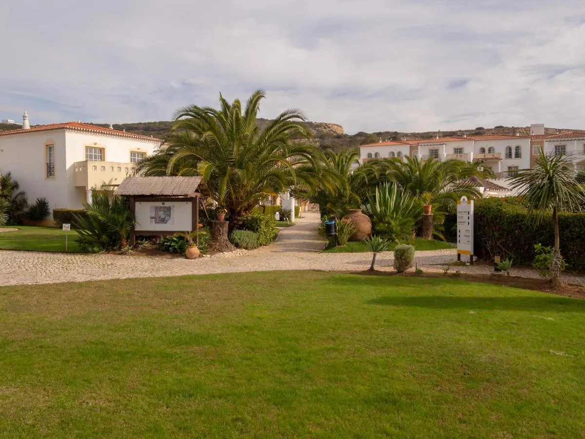 Luz Bay Hotel